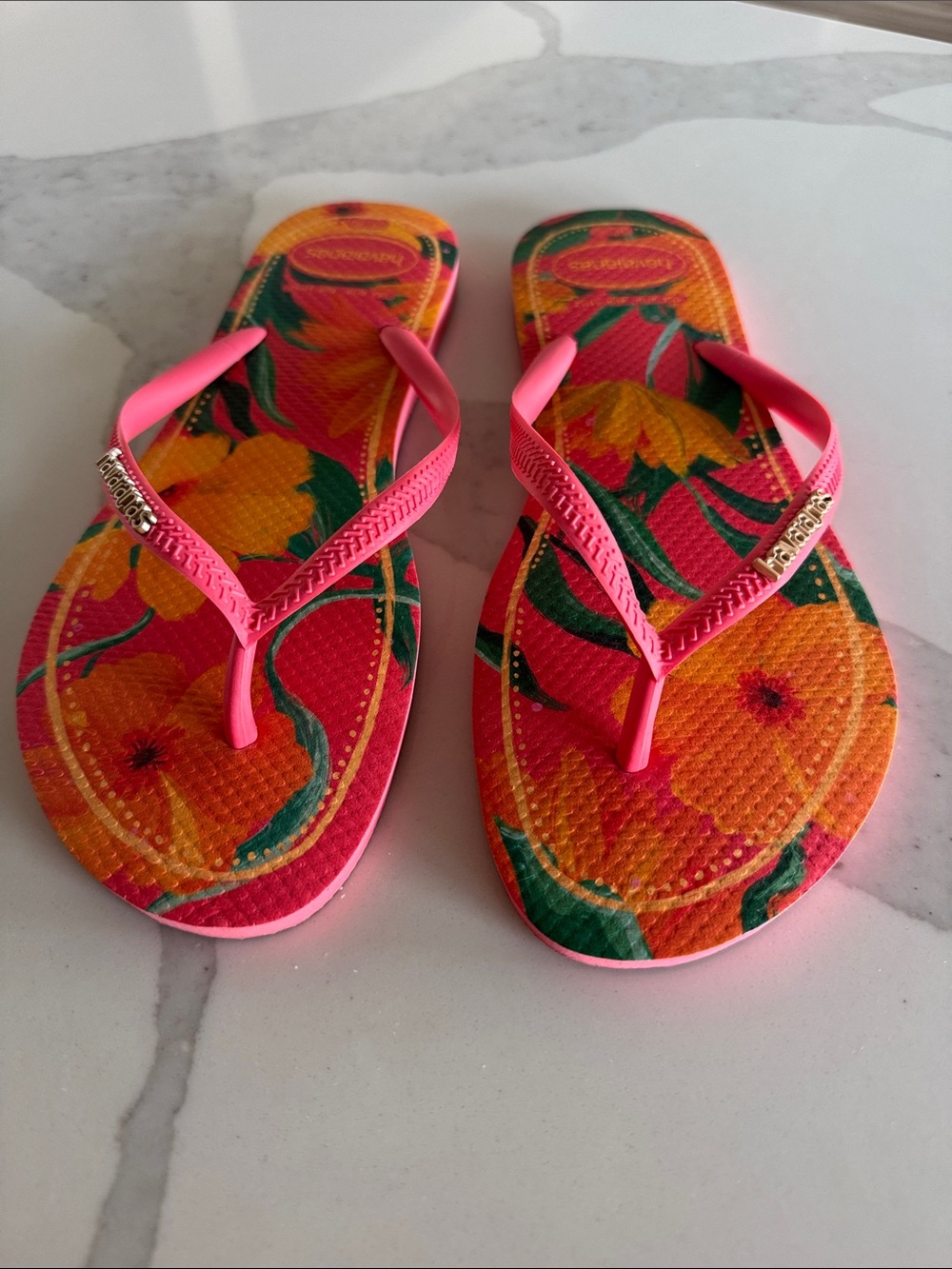 Havaianas Slim Teopical Sandals. Pink Orange Tropical Flip Flops. Wmn’s 9/10